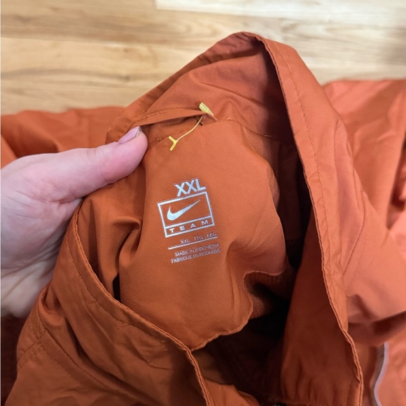 Nike Texas Longhorns Burnt Orange Windbreaker - Picture 2 of 7